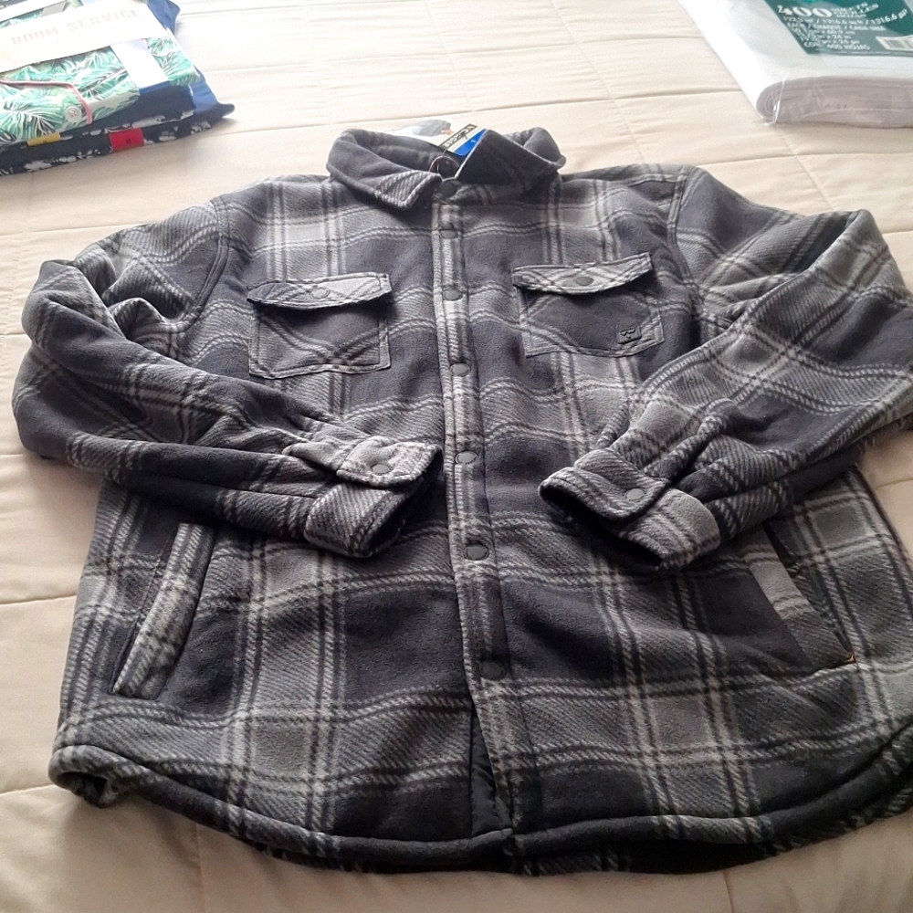 Men's voyager flannel jacket (hanging)